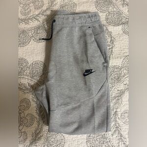 Men’s grey nike tech pants